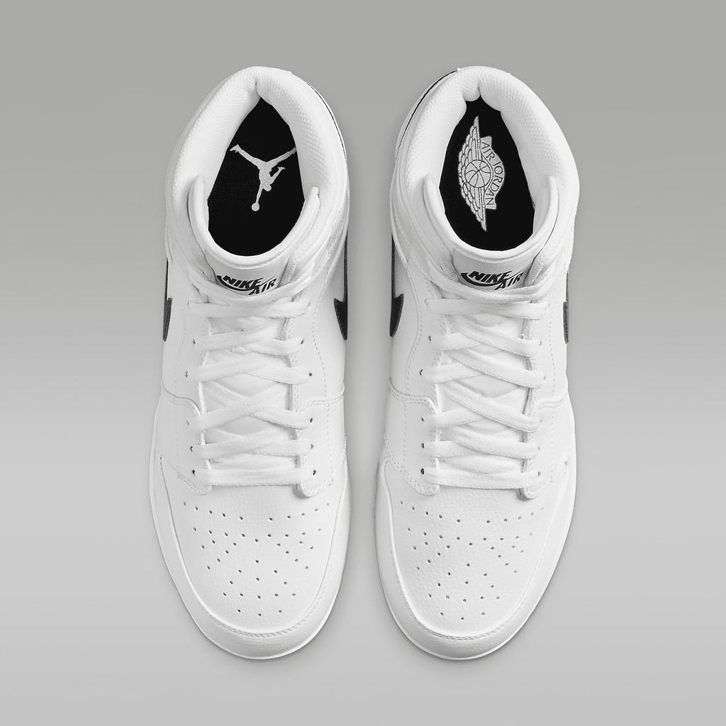 Jordan 1 Retro MCS Men's Baseball Cleats (White/Black) Size 12