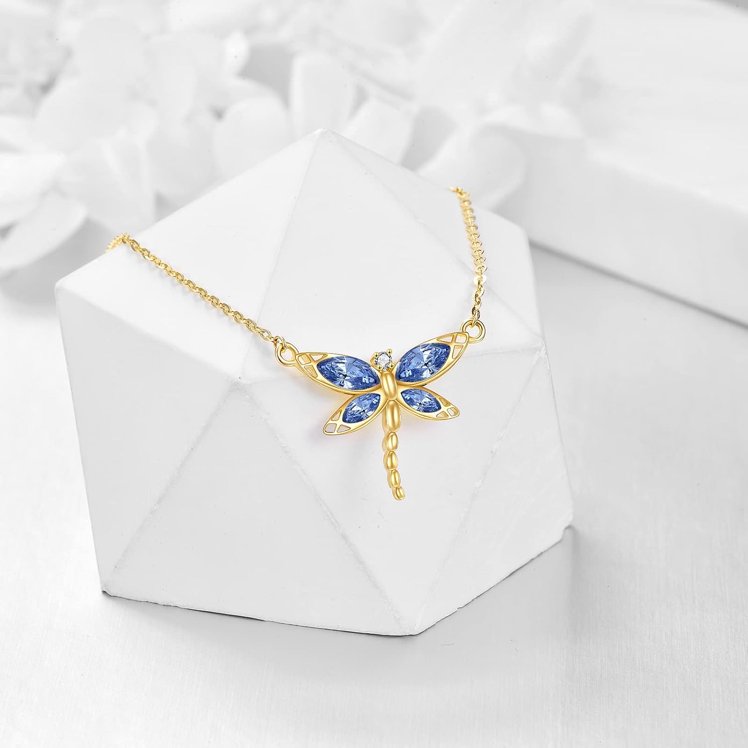 KECHO Christmas Gifts 14k Solid Gold Animals Necklace for Women Giraffe Bee Elephant Ladybug Koala Axolotl Horse Unicorn Cat Necklaces Pendant Jewelry Mothers Day Birthday for Mom Wife Friends