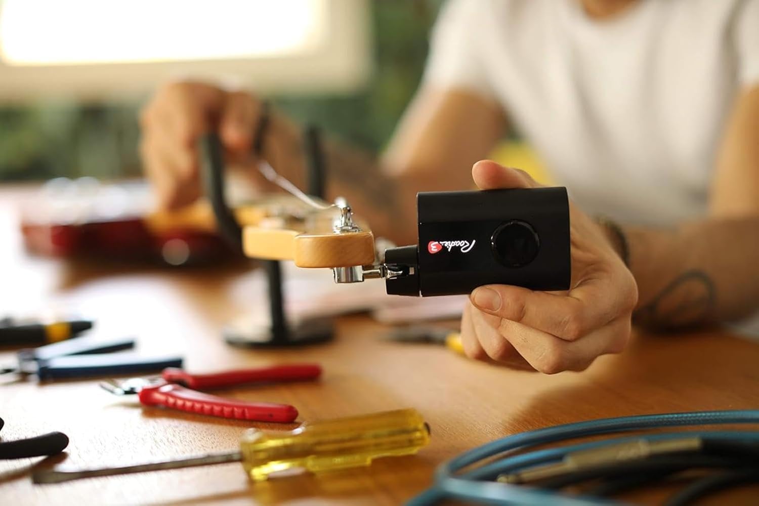 Roadie 3 Automatic Guitar Tuner For Stringed Instruments | Advanced Vibration Detection, 150+ Preloaded Tunings, Metronome, Faster Restringing | With Signature Series Power Bundle