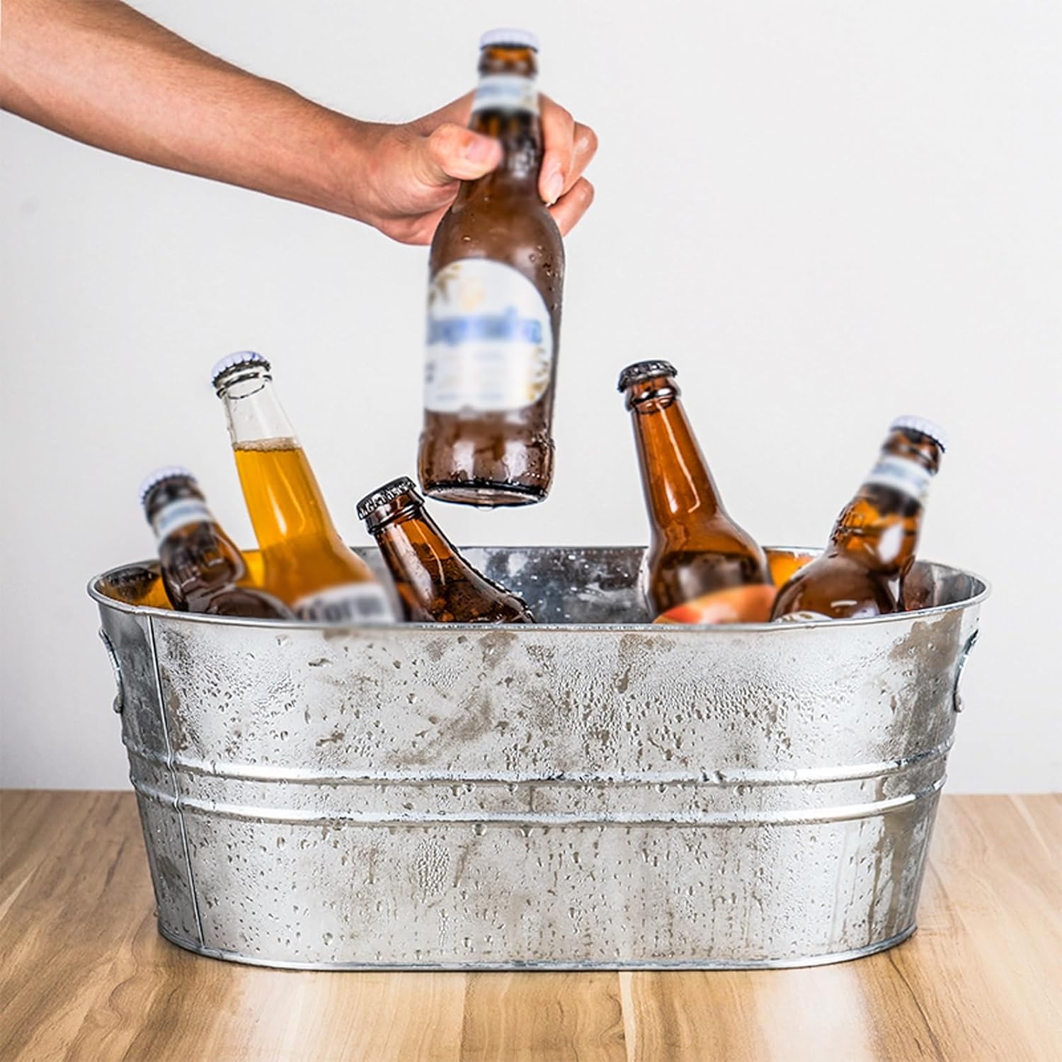 Ice Buckets Indoor Outdoor Ice Bucket Galvanized Beverage Tubs Insulated Drink Tub 15 Liter Large Drink and Wine Chiller Cold Beer Galvanized Beverage Ice Tubs for Home Parties Insulated Ice Bucket