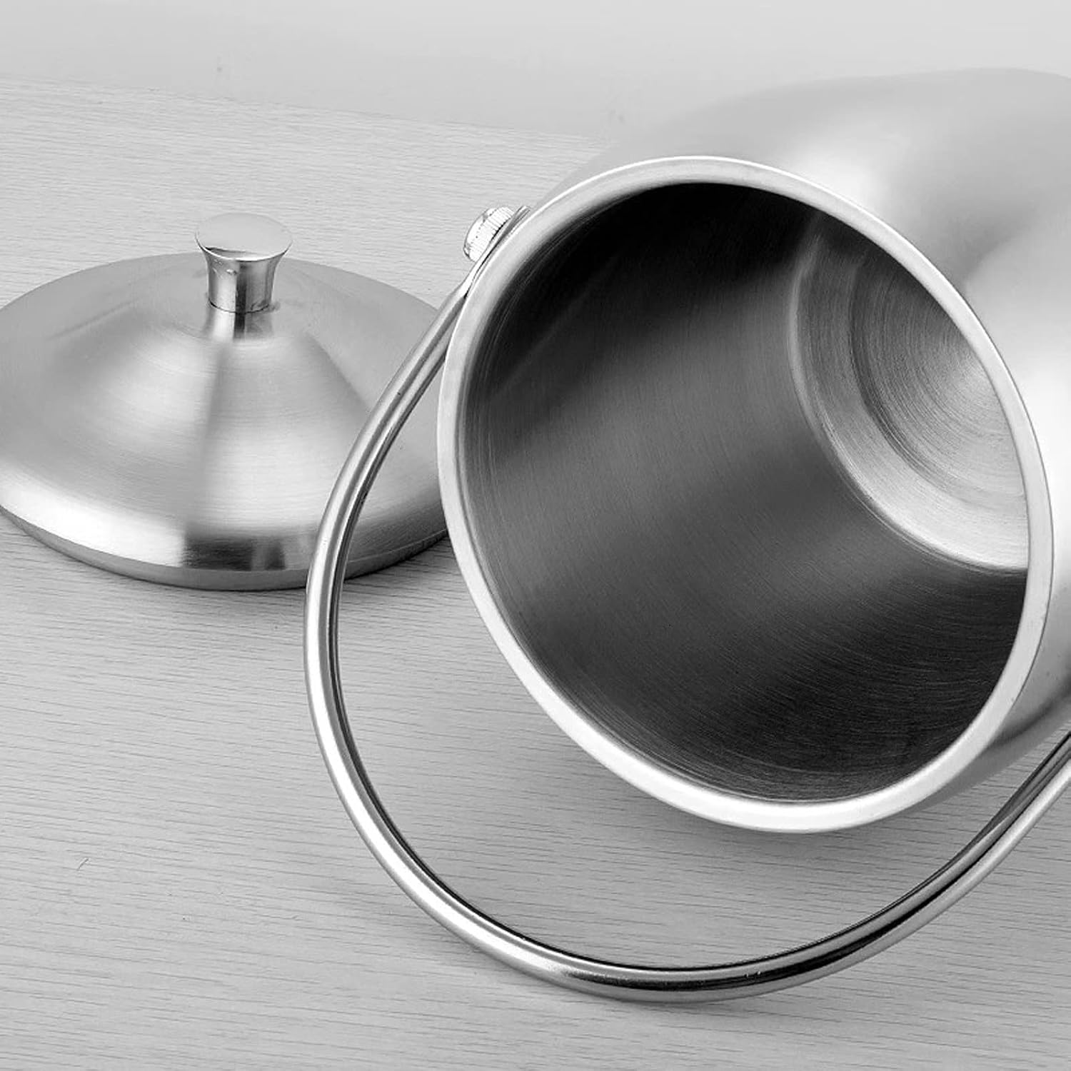 Ice Bucket Ice Bucket with Lid and Tongs Double Wall Insulated Stainless Steel Ice Bucket Ideal for Cocktail Bar, Parties, Chilling Wine, Champagne Ice Tub