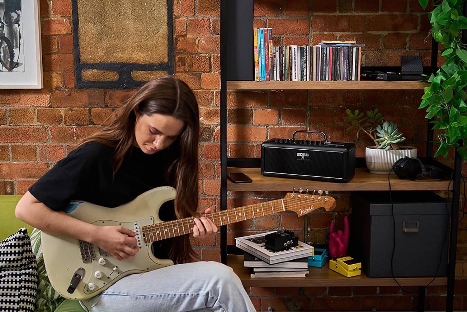 BOSS Katana-Air | Wireless Compact Desktop Amplifier for Guitar, Bass & Acoustic-Electric Guitar & Bass | 5 Amp Characters | Acclaimed Katana Amp & Effect Tones | WL-T Transmitter with Motion Sensing