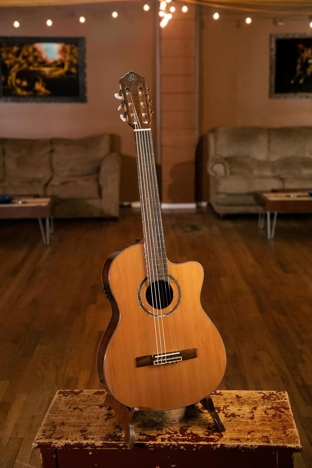 Performer Series Solid Top Medium Neck Acoustic-Electric Nylon Classical Guitar w/Bag
