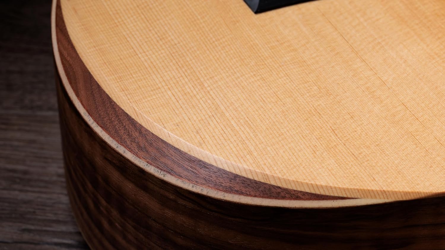 Taylor Academy 12e-N Nylon-string Acoustic-electric Guitar - Natural