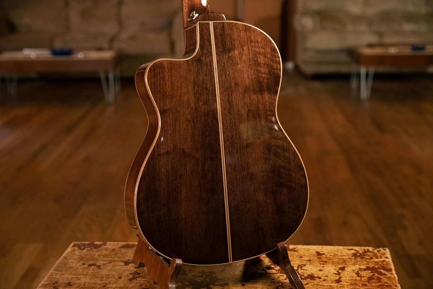 Performer Series Solid Top Medium Neck Acoustic-Electric Nylon Classical Guitar w/Bag