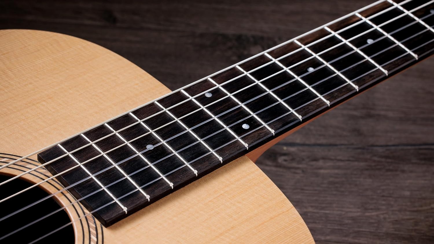 Taylor Academy 12e-N Nylon-string Acoustic-electric Guitar - Natural