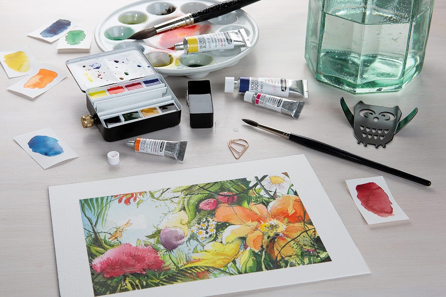 Schmincke Horadam Aquarell Half-Pan Paint Metal Set with Water Container, Set of 8 Colors (74408097)