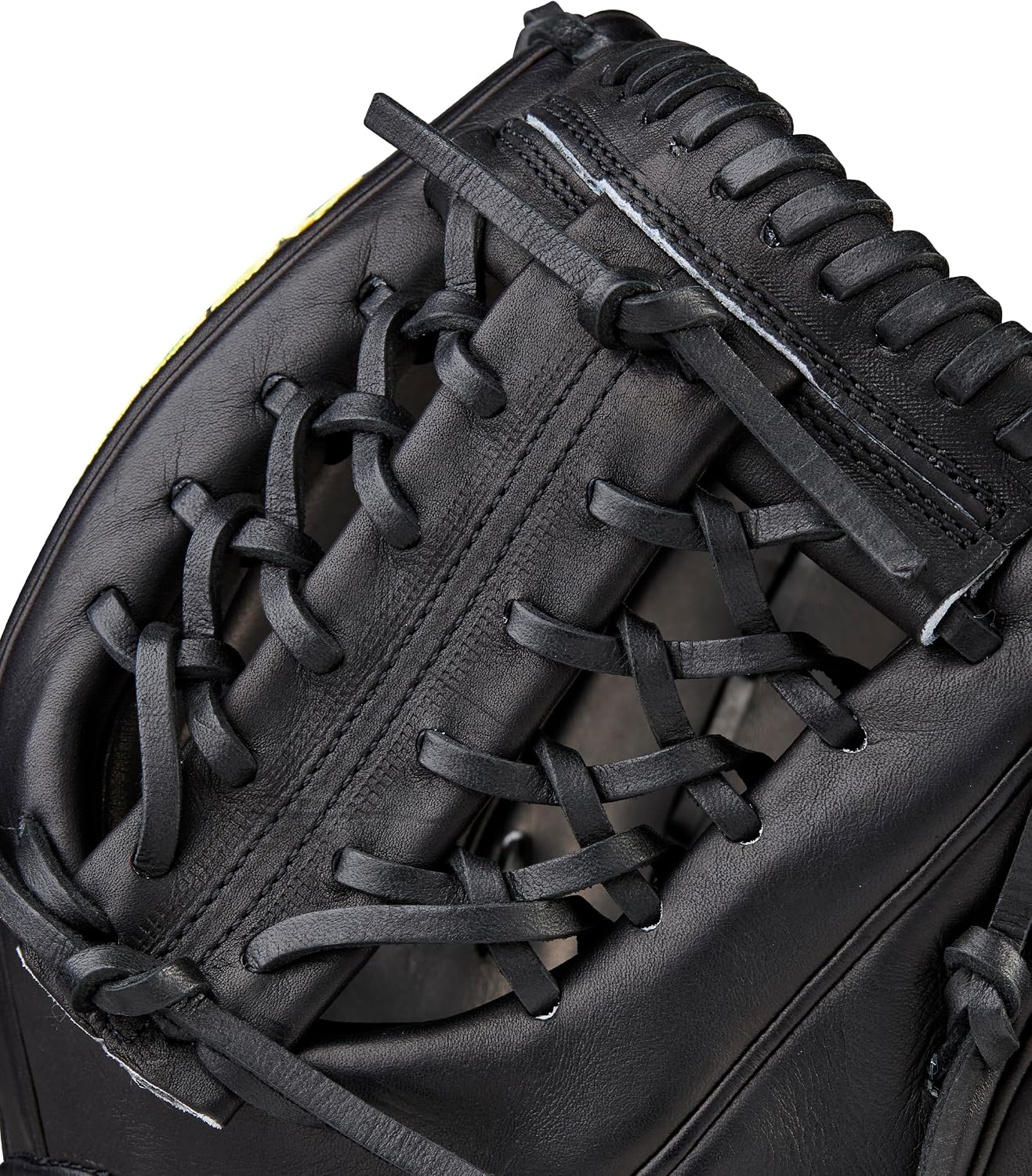 Wilson | 2026 | A2000 Classic | Baseball Gloves + Mitts | Sizes 11.5' - 12.75' | Right + Left Hand Throw | Multiple Styles